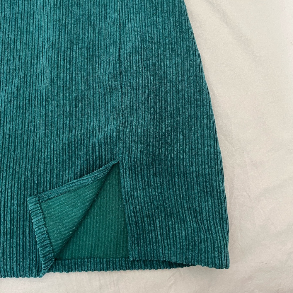 NEW altard state velvet green skirt🌸